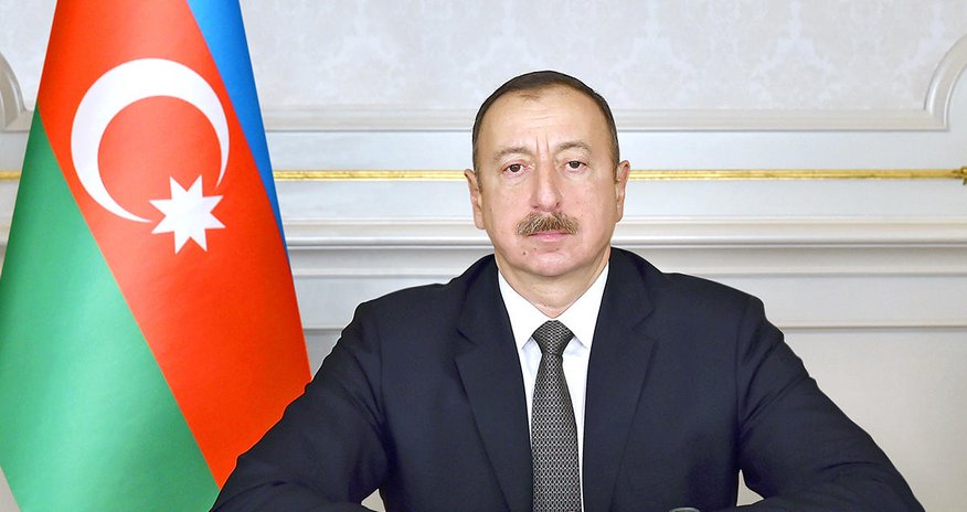 Prezident Eldar Əzizovu təltif edib Prezident Eldar Əzizovu təltif edib