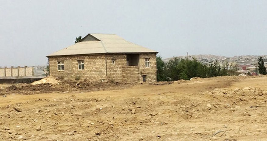 Bakıda torpaq bahalaşıb Bakıda torpaq bahalaşıb