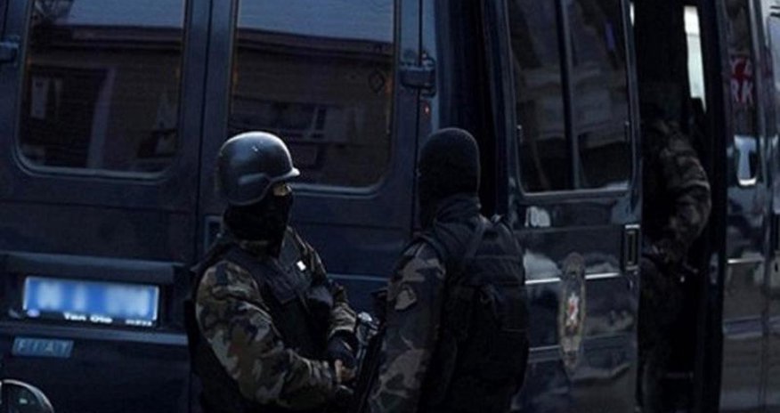 Türkiyənin mərkəzində İŞİD-lə döyüş: 5 ölü, 4 yaralı Türkiyənin mərkəzində İŞİD-lə döyüş: 5 ölü, 4 yaralı