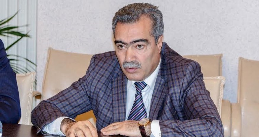 Вюгар Сафарли о выдаче квартир журналистам Вюгар Сафарли о выдаче квартир журналистам