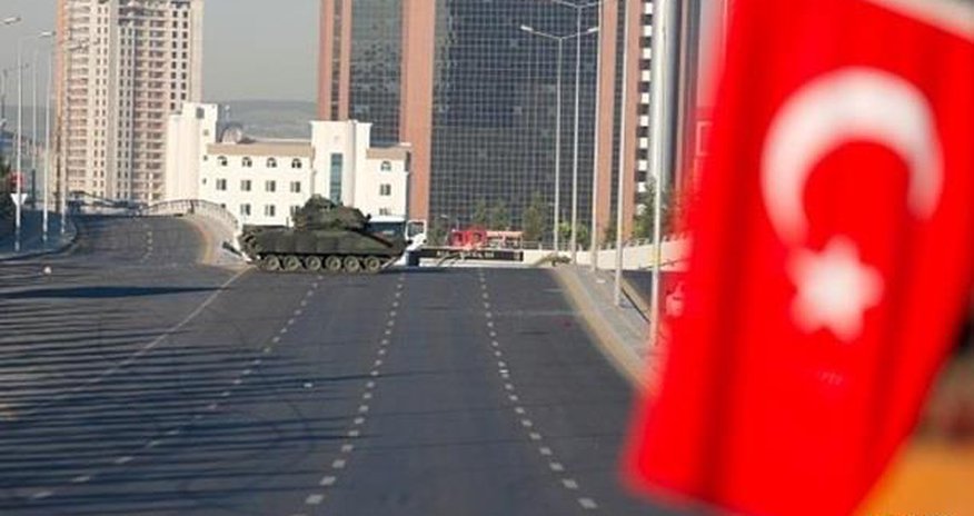 В Турции продолжаются аресты В Турции продолжаются аресты