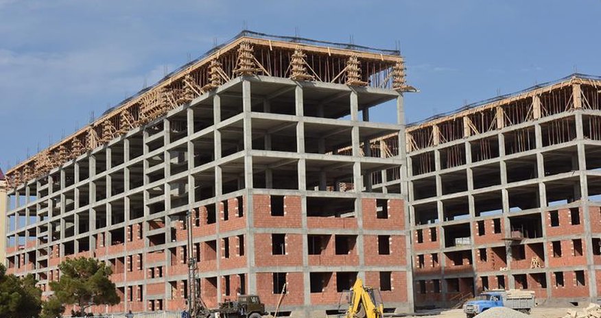 Yanan yataqxananın sakinləri yeni binalara köçürüləcək Yanan yataqxananın sakinləri yeni binalara köçürüləcək