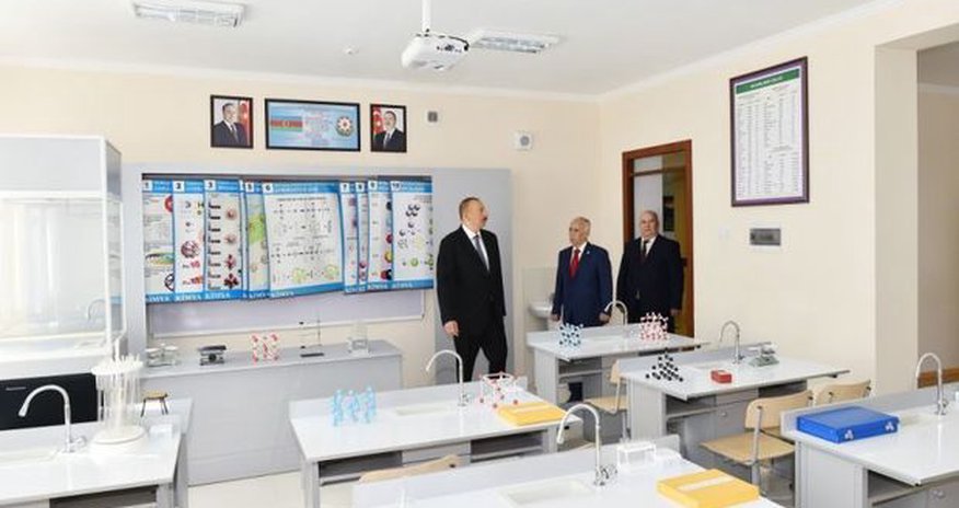 Президент на открытии нового корпуса школы Президент на открытии нового корпуса школы