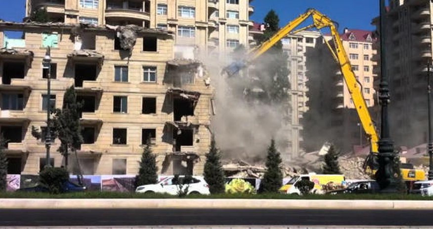 Bakıda böyük söküntü başlayır Bakıda böyük söküntü başlayır