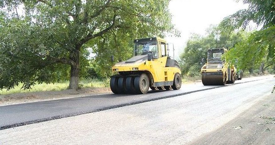 Quba-Xaçmaz avtomobil yolunda təmir-bərpa işlərinə başlanıldı - FOTO Quba-Xaçmaz avtomobil yolunda təmir-bərpa işlərinə başlanıldı - FOTO