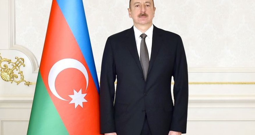 Президент выделил «Карабаху» 2 миллиона манатов Президент выделил «Карабаху» 2 миллиона манатов