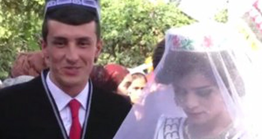 Prezident kənd müəllimini necə tələm-tələsik evləndirdi… Prezident kənd müəllimini necə tələm-tələsik evləndirdi…