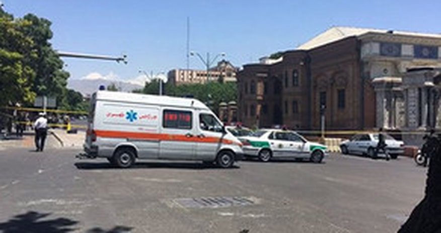 İranda avtobus aşıb, 11 nəfər ölüb İranda avtobus aşıb, 11 nəfər ölüb