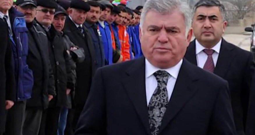 Ziya Məmmədov jurnalistləri ələ saldı Ziya Məmmədov jurnalistləri ələ saldı