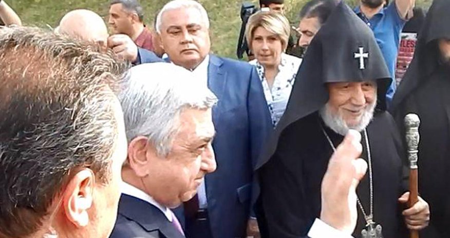 Саргсяна назвали подлецом и хулиганом Саргсяна назвали подлецом и хулиганом