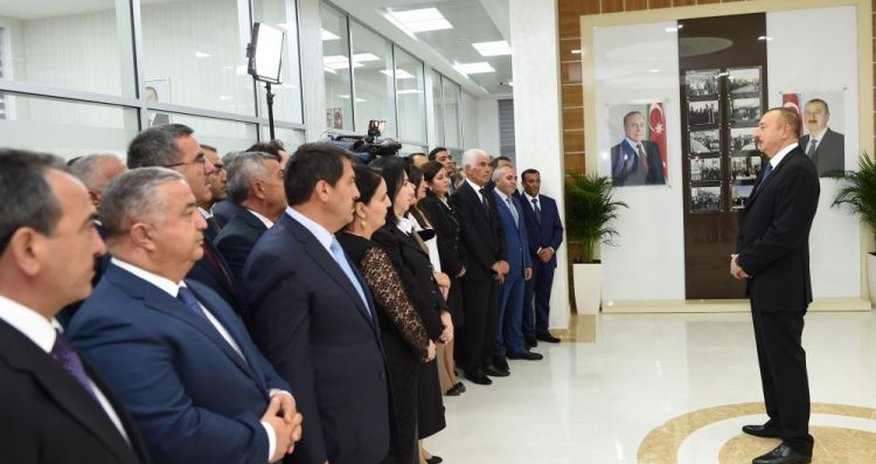 Президент: «Азербайджан - остров стабильности и развития» Президент: «Азербайджан - остров стабильности и развития»