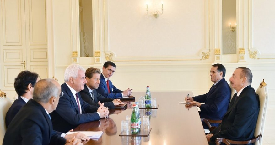 Президент принял гендиректора компании «Леонардо» Президент принял гендиректора компании «Леонардо»