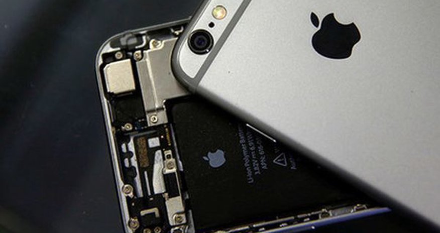 Apple выпустит гнущийся iPhone Apple выпустит гнущийся iPhone