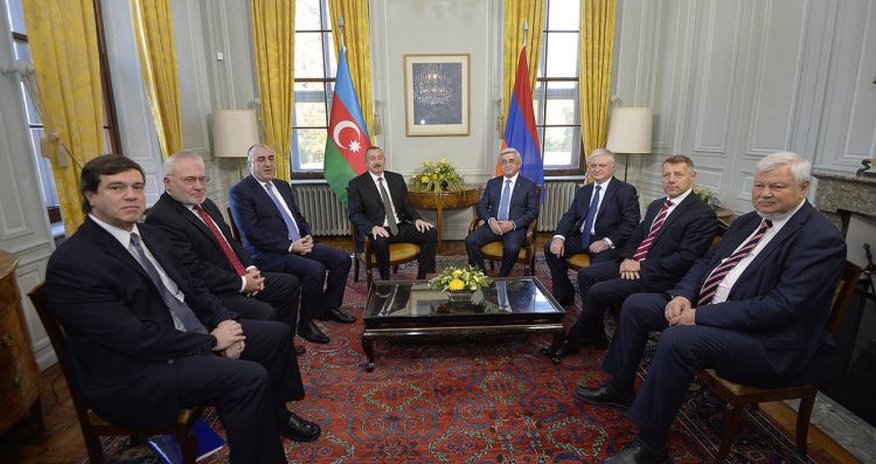 Azərbaycan və Ermənistan prezidentlərinin görüşü başlayıb Azərbaycan və Ermənistan prezidentlərinin görüşü başlayıb