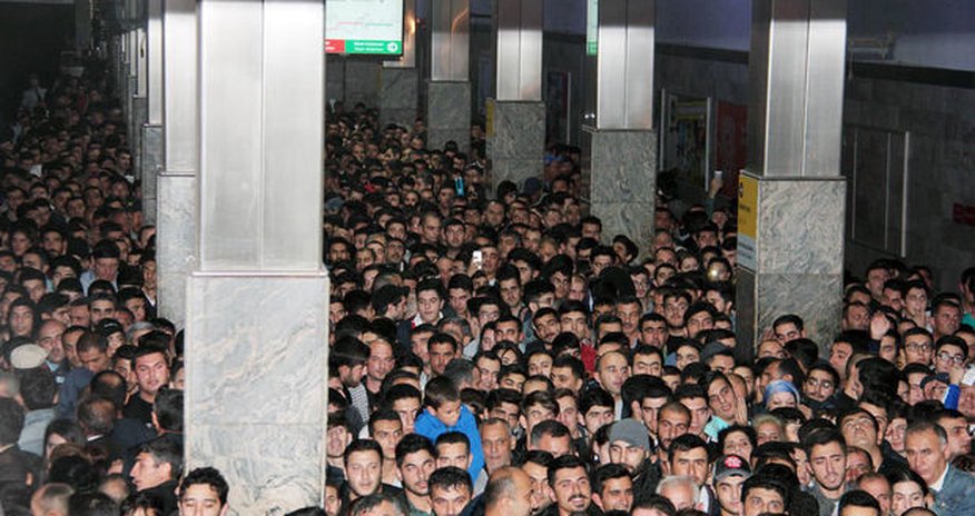 “Bakı Metropoliteni”ndə problem: Qatarlar gecikir – VİDEO “Bakı Metropoliteni”ndə problem: Qatarlar gecikir – VİDEO