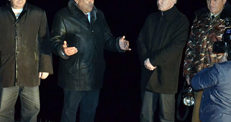 İcra başçısı Kəmaləddin Heydərovdan kömək istədi İcra başçısı Kəmaləddin Heydərovdan kömək istədi