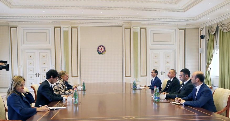 İlham Əliyev İtaliya Senatının sədr müavinini qəbul edib İlham Əliyev İtaliya Senatının sədr müavinini qəbul edib