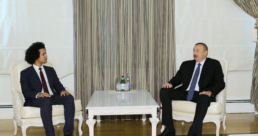 İlham Əliyev Fransa nümayəndə heyətini qəbul edib İlham Əliyev Fransa nümayəndə heyətini qəbul edib