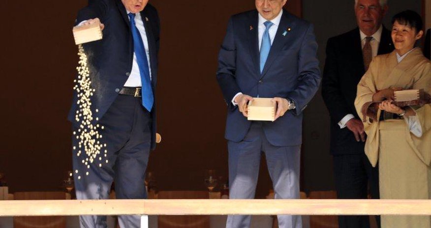 Tramp Yaponiyada pərt oldu Tramp Yaponiyada pərt oldu