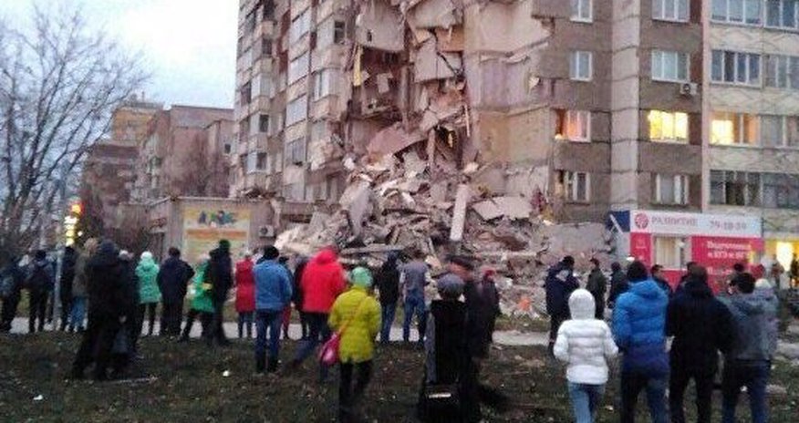 Yaşayış binası uçdu - ölənlər var Yaşayış binası uçdu - ölənlər var