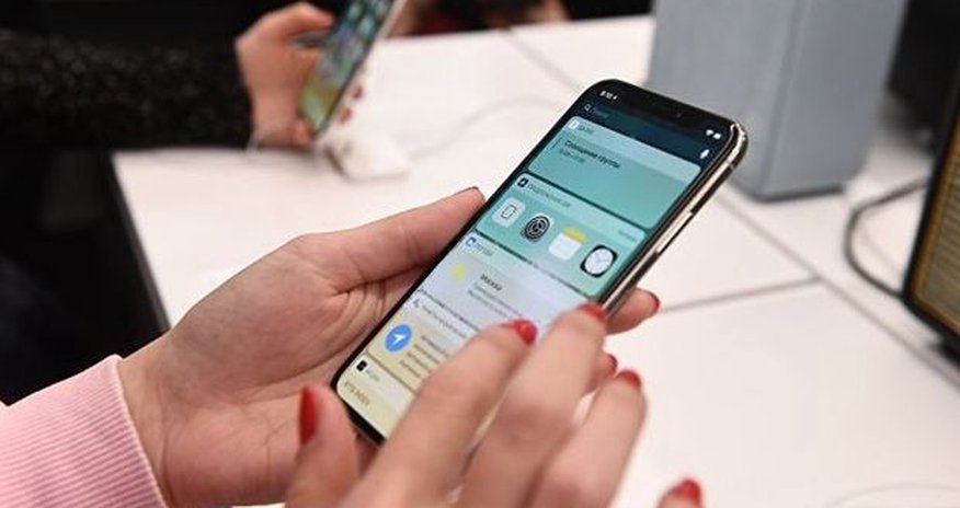 Apple признала наличие проблем с экраном iPhone X Apple признала наличие проблем с экраном iPhone X