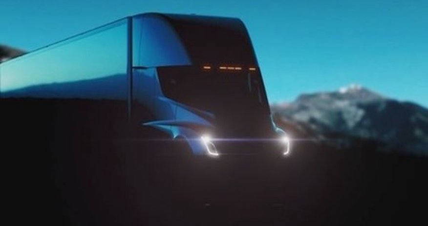 Илон Маск показал беспилотную фуру Tesla Илон Маск показал беспилотную фуру Tesla