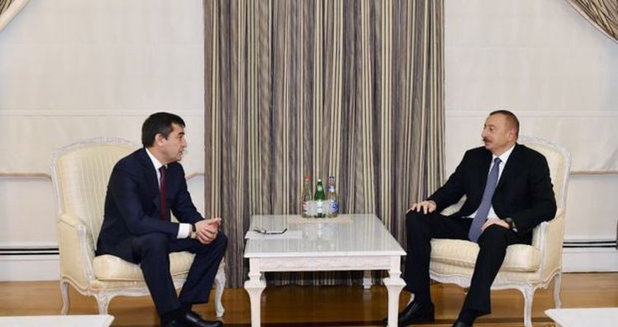 İlham Əliyev Özbəkistan baş nazirinin müavinini qəbul edib İlham Əliyev Özbəkistan baş nazirinin müavinini qəbul edib