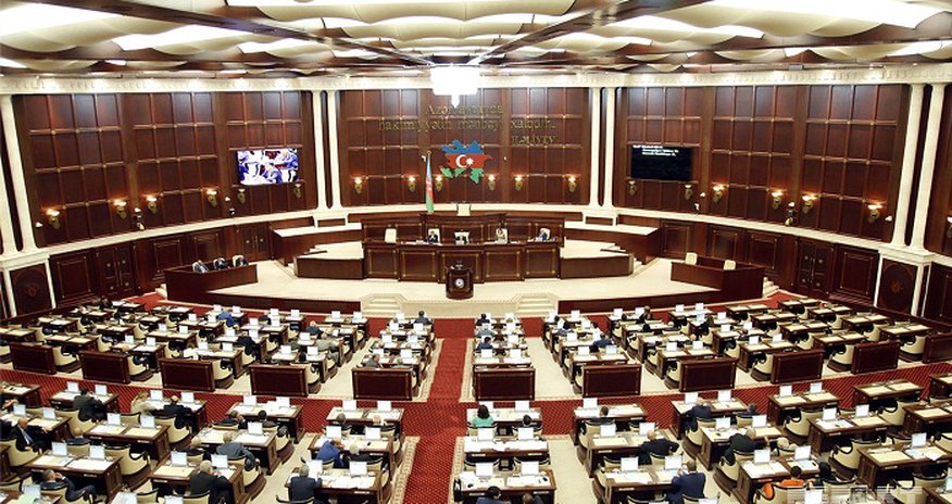 Yeni şəxsiyyət vəsiqələri veriləcək Yeni şəxsiyyət vəsiqələri veriləcək