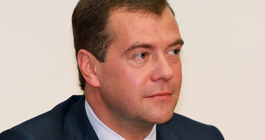 Medvedyev: Ruslar ona görə, yoxsuldur ki... Medvedyev: Ruslar ona görə, yoxsuldur ki...
