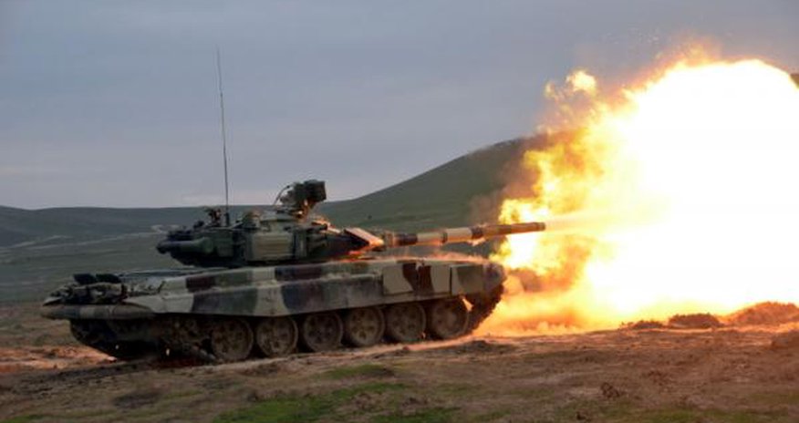 Azərbaycan tankları atəşlə bütün hədəfləri məhv etdi Azərbaycan tankları atəşlə bütün hədəfləri məhv etdi