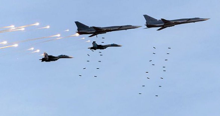 Россия нанесла удар по боевикам в Сирии Россия нанесла удар по боевикам в Сирии
