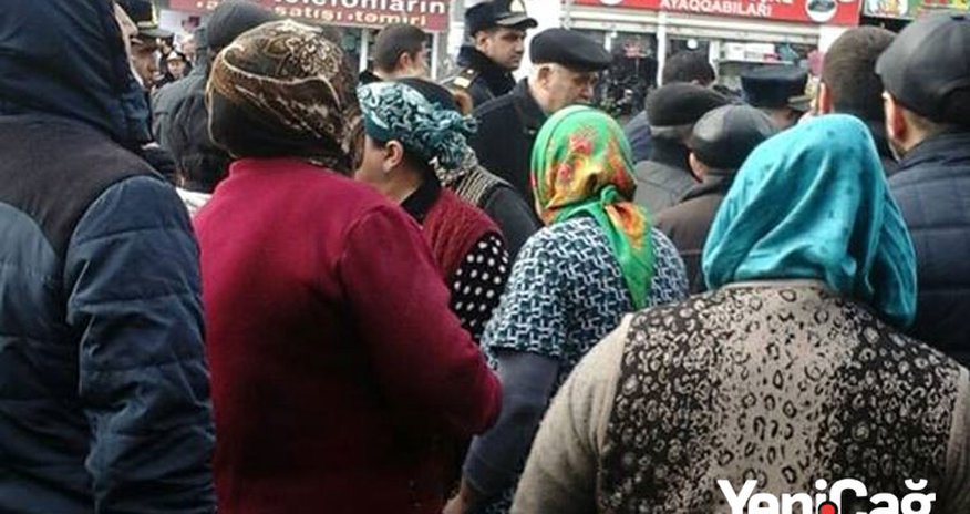 Məcburi köçkünlər yolu bağladılar – Dərnəgüldə qalmaqal Məcburi köçkünlər yolu bağladılar – Dərnəgüldə qalmaqal