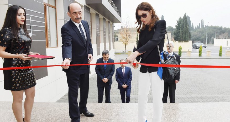 Mehriban Əliyeva açılışda iştirak etdi - FOTOLAR Mehriban Əliyeva açılışda iştirak etdi - FOTOLAR