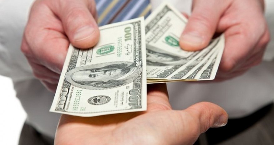 Dollar almaq istəyənlərin nəzərinə! Dollar almaq istəyənlərin nəzərinə!