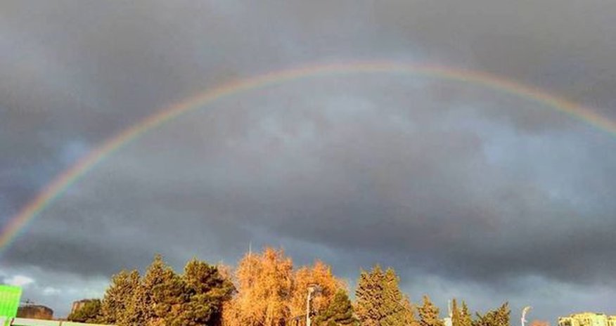 Səhər saatlarında Bakıda təbiət möcüzəsi – FOTO Səhər saatlarında Bakıda təbiət möcüzəsi – FOTO