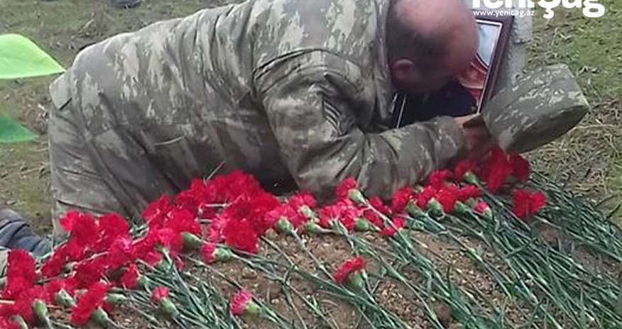 Şəhidimizin dəfn mərasimindən ürəkparçalayan FOTOLAR Şəhidimizin dəfn mərasimindən ürəkparçalayan FOTOLAR