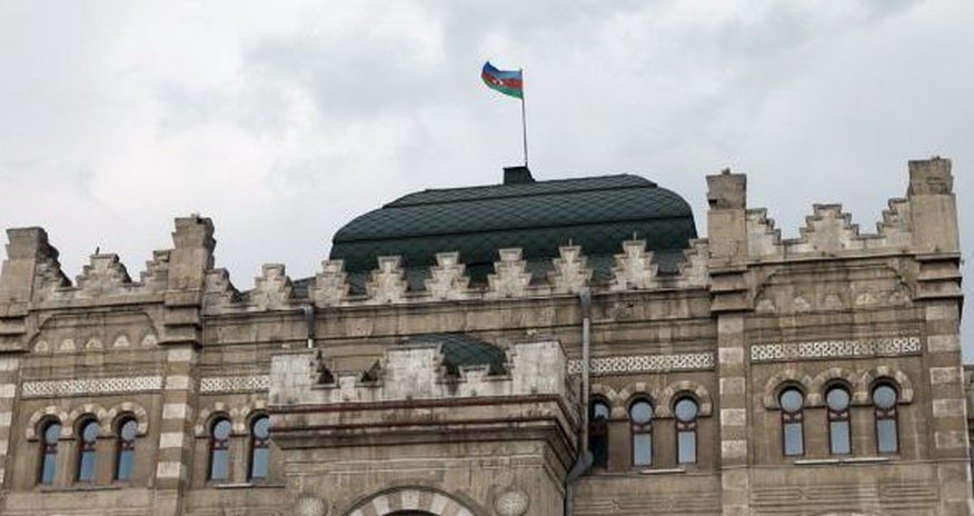 В Бакинском железнодорожном вокзале ищут бомбу В Бакинском железнодорожном вокзале ищут бомбу