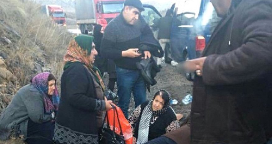 Qarsdakı qəza: "Sürücüdən başqa hamısı azərbaycanlıdır" Qarsdakı qəza: "Sürücüdən başqa hamısı azərbaycanlıdır"