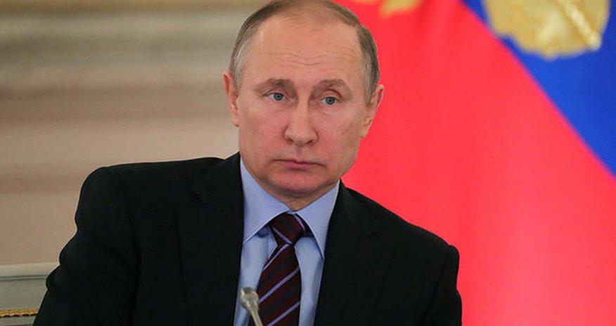 Putin sənədlərini Seçki Komissiyasına təqdim etdi Putin sənədlərini Seçki Komissiyasına təqdim etdi