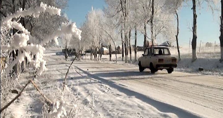 Şamaxı və İsmayıllıda yollar buz bağlayıb Şamaxı və İsmayıllıda yollar buz bağlayıb