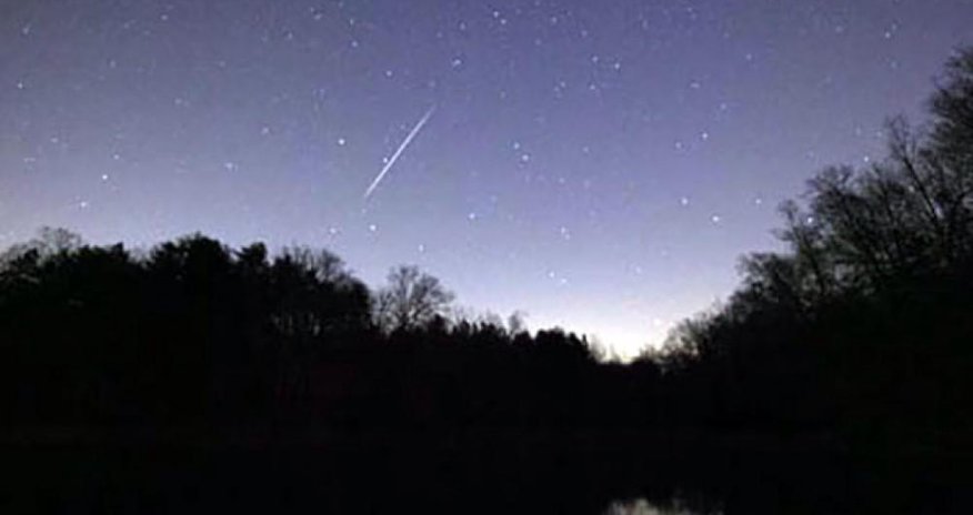 ABŞ-a meteorit düşdü - VIDEO ABŞ-a meteorit düşdü - VIDEO