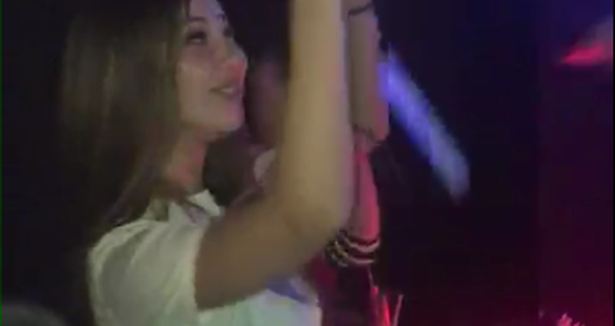 Azərbaycanlı aktrisa ad gününü Dubayda keçirdi - VİDEO Azərbaycanlı aktrisa ad gününü Dubayda keçirdi - VİDEO