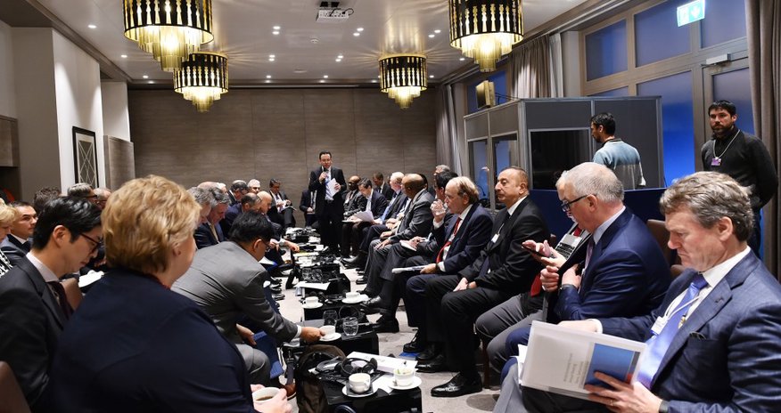 lham Əliyev Davosda neftlə bağlı sessiyaya qatıldı lham Əliyev Davosda neftlə bağlı sessiyaya qatıldı