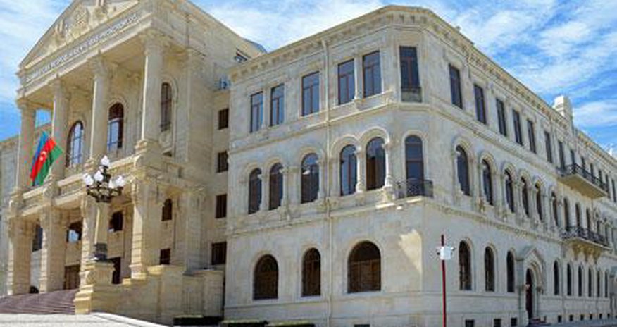Baş prokuror 7 prokuroru işdən çıxarıb Baş prokuror 7 prokuroru işdən çıxarıb