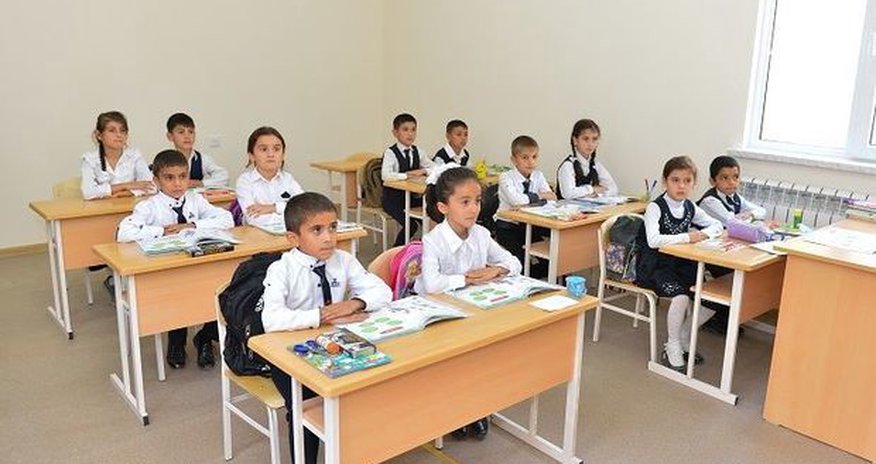 Məktəblilərin qış tətili bitir Məktəblilərin qış tətili bitir
