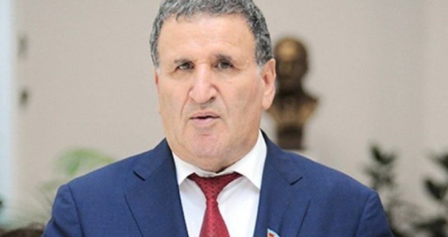 Alimlər “əsgər”i dəstəklədi Alimlər “əsgər”i dəstəklədi