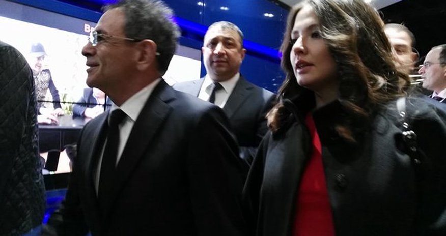DTX rəisi xanımı ilə qala gecəsinə qatıldı - FOTOLAR DTX rəisi xanımı ilə qala gecəsinə qatıldı - FOTOLAR