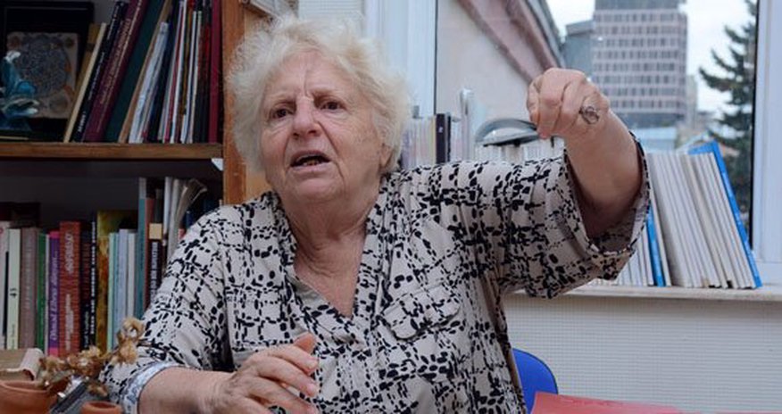 Lütfi Zadənin qohumu: “O, bizə dollar vermədi…” Lütfi Zadənin qohumu: “O, bizə dollar vermədi…”