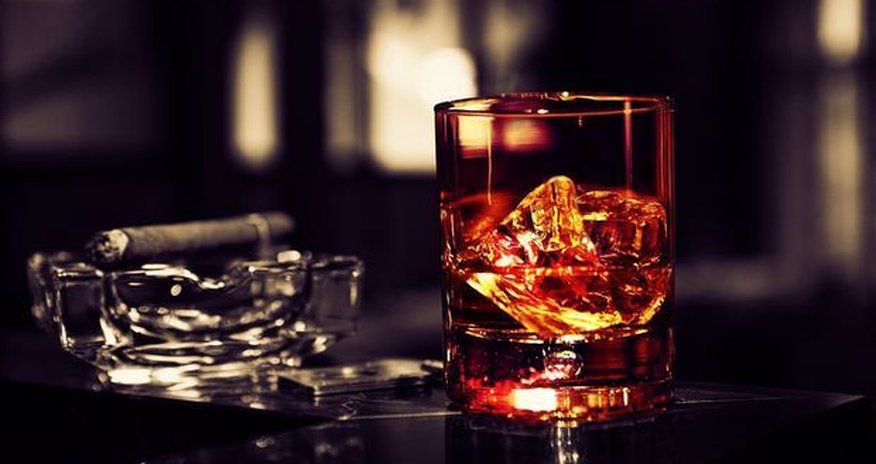Spirtli içki xərçəngə səbəb olur Spirtli içki xərçəngə səbəb olur