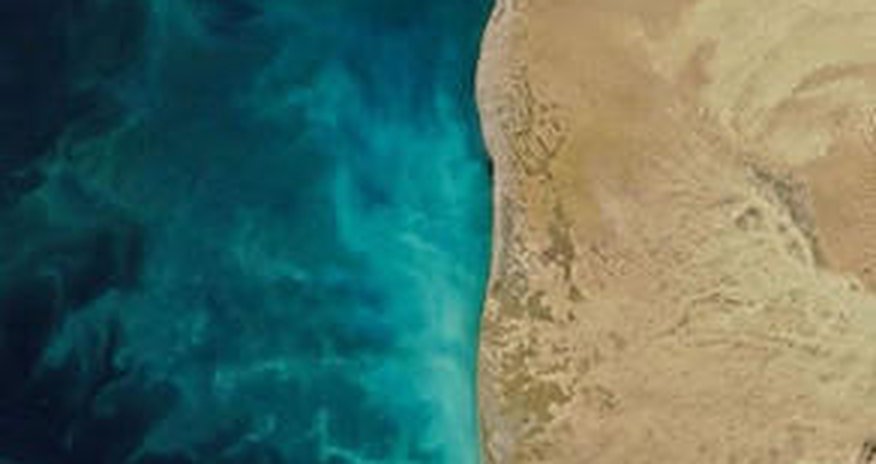 NASA показало "молочные вихри" в Каспийском море NASA показало "молочные вихри" в Каспийском море